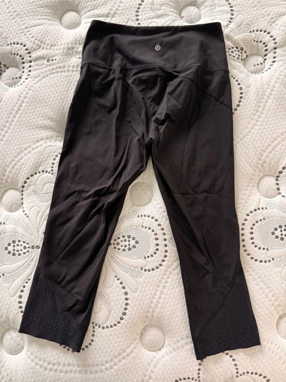 Lululemon Speed Up Crop Black Leggings 8